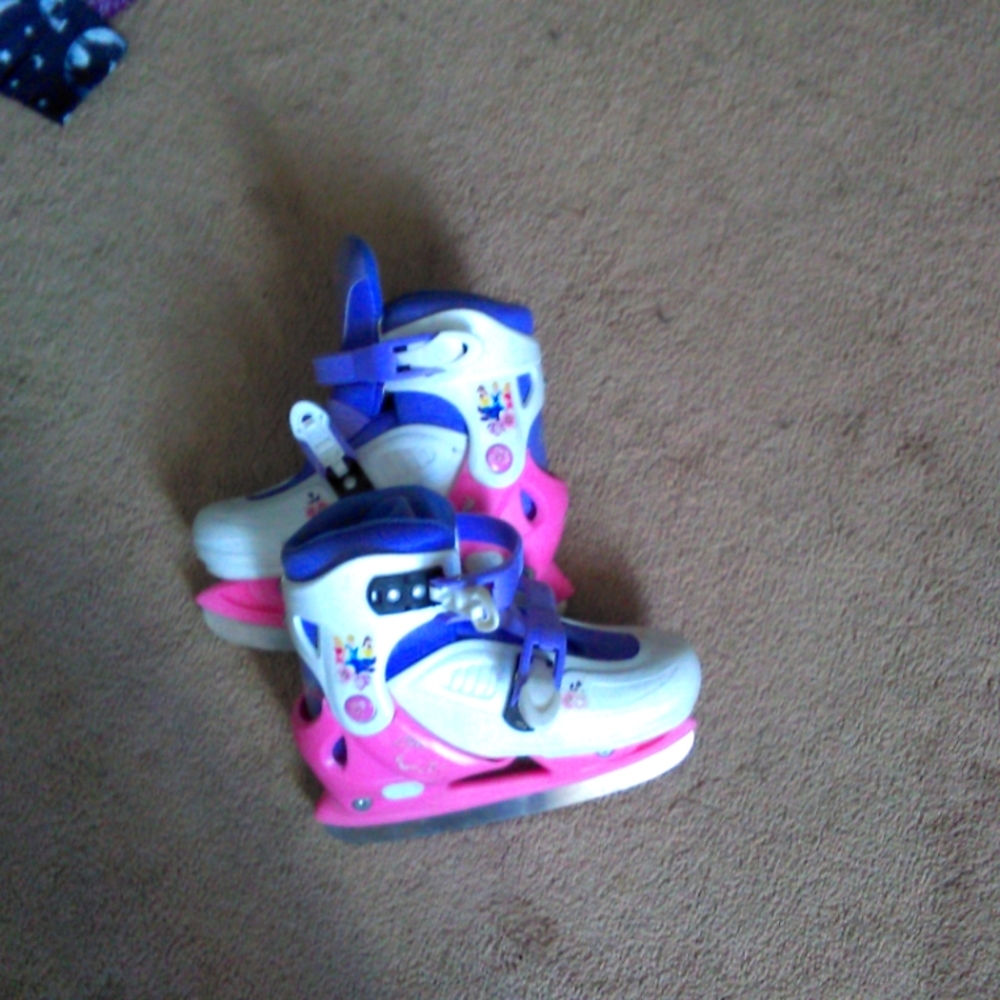 Skates